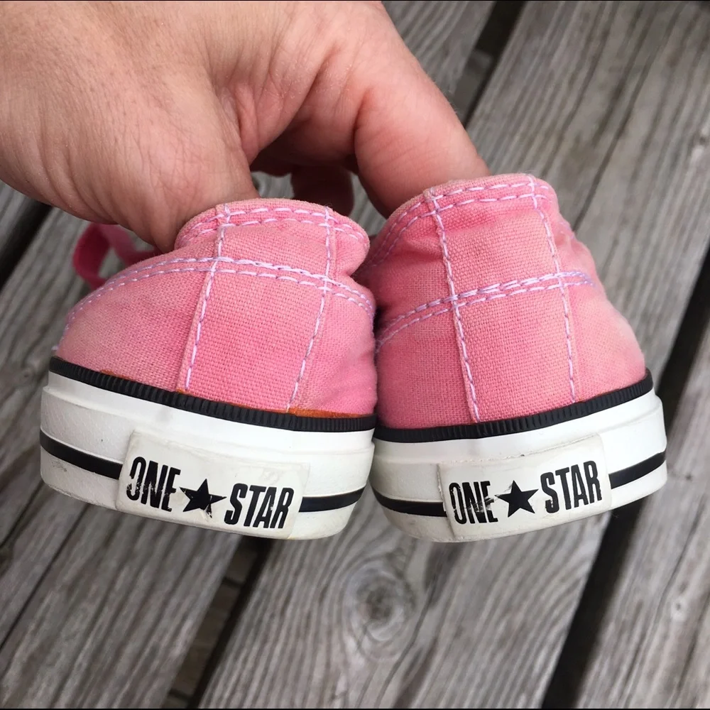 - Converse Sz 3 One-Star Pink Canvas Sneakers NEW Hot Pink Laces! VGUC!